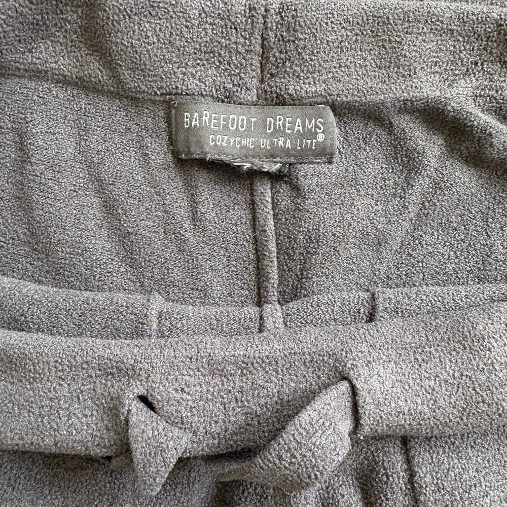Barefoot Dreams CozyChic Ultra Lite Patch Pocket Pants - Picture 4 of 4